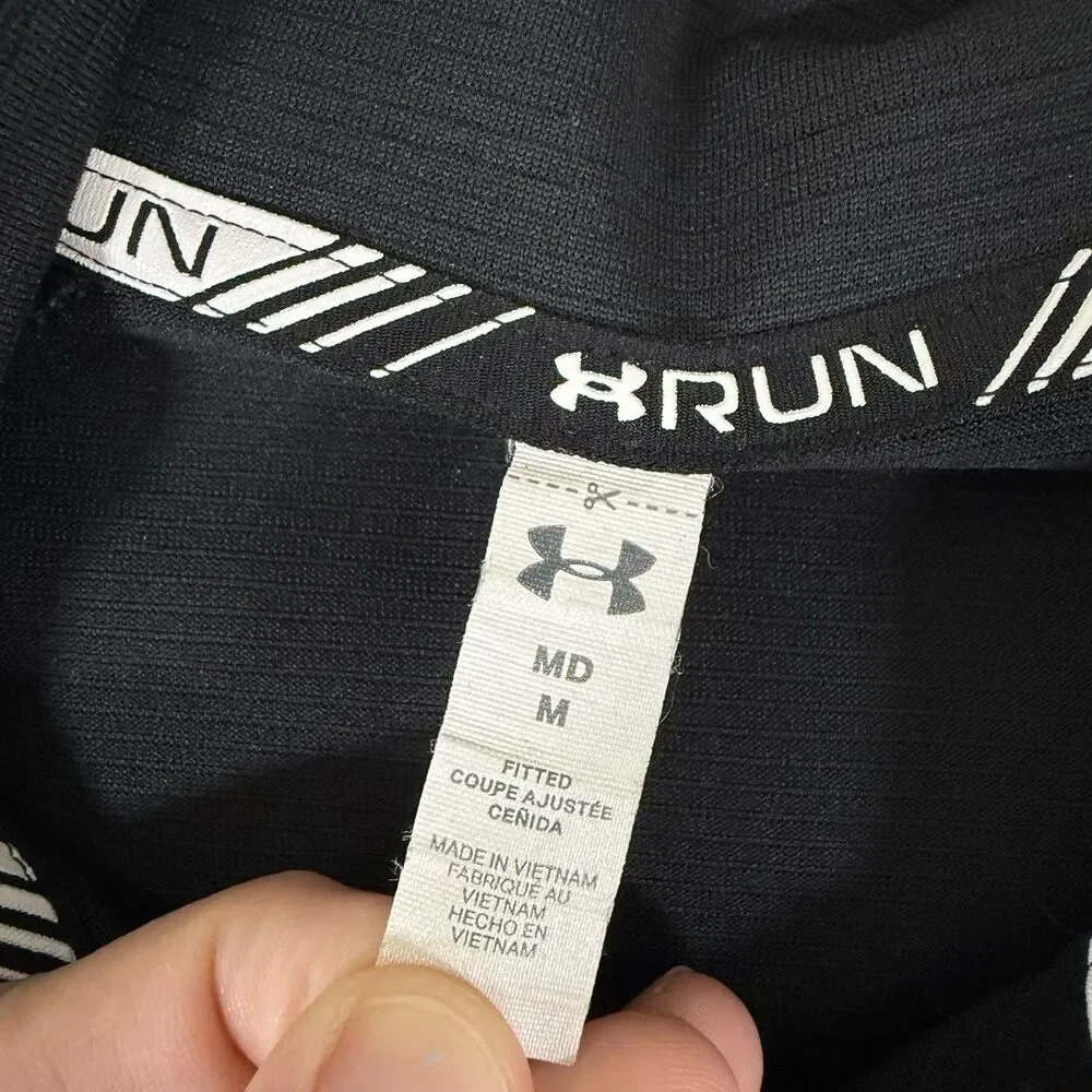 Under Armour Run Jacket Women's Medium Black 1/4 Zip Long Sleeve Pullover
